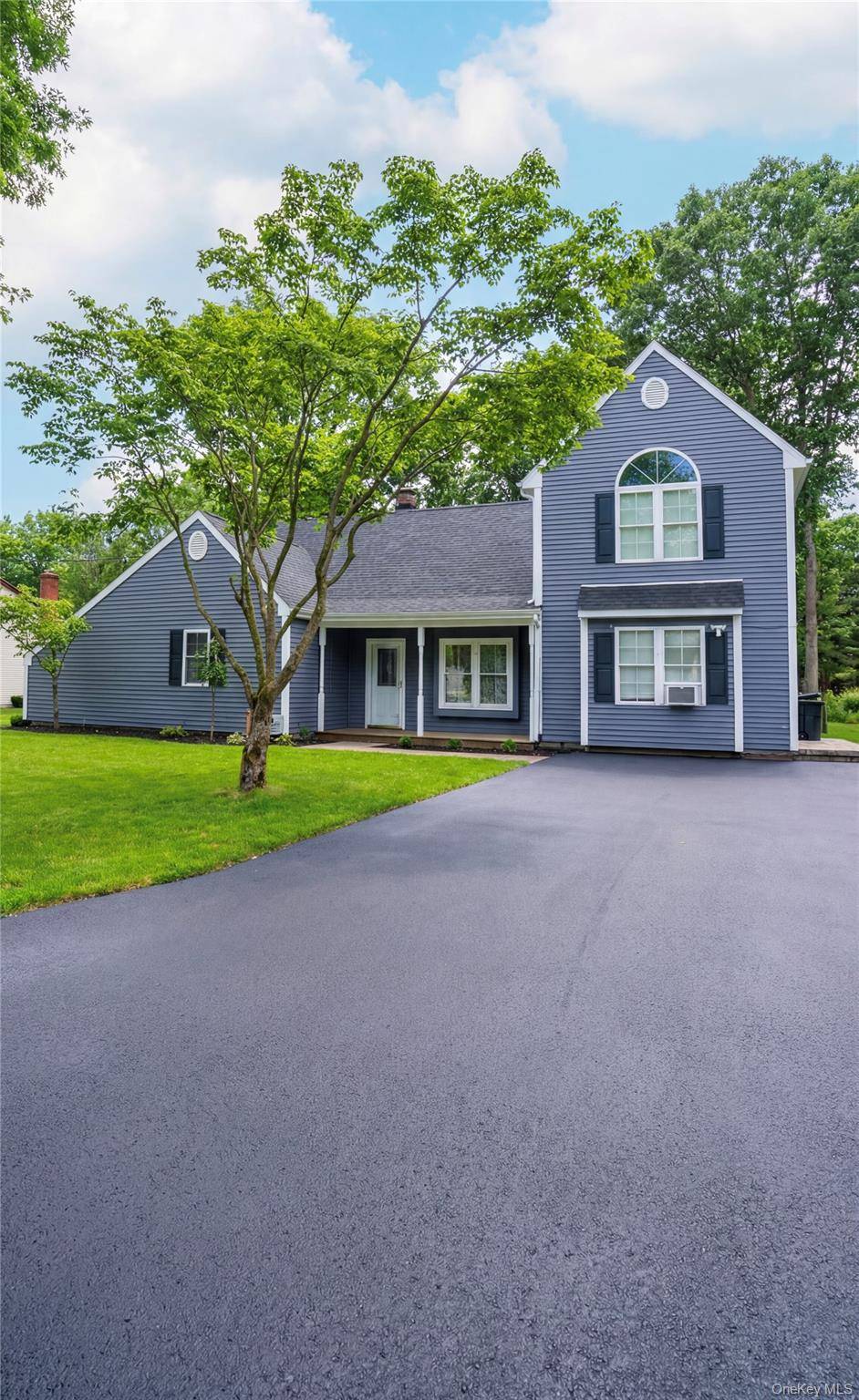 160 Pennsylvania AVE, Medford, NY 11763