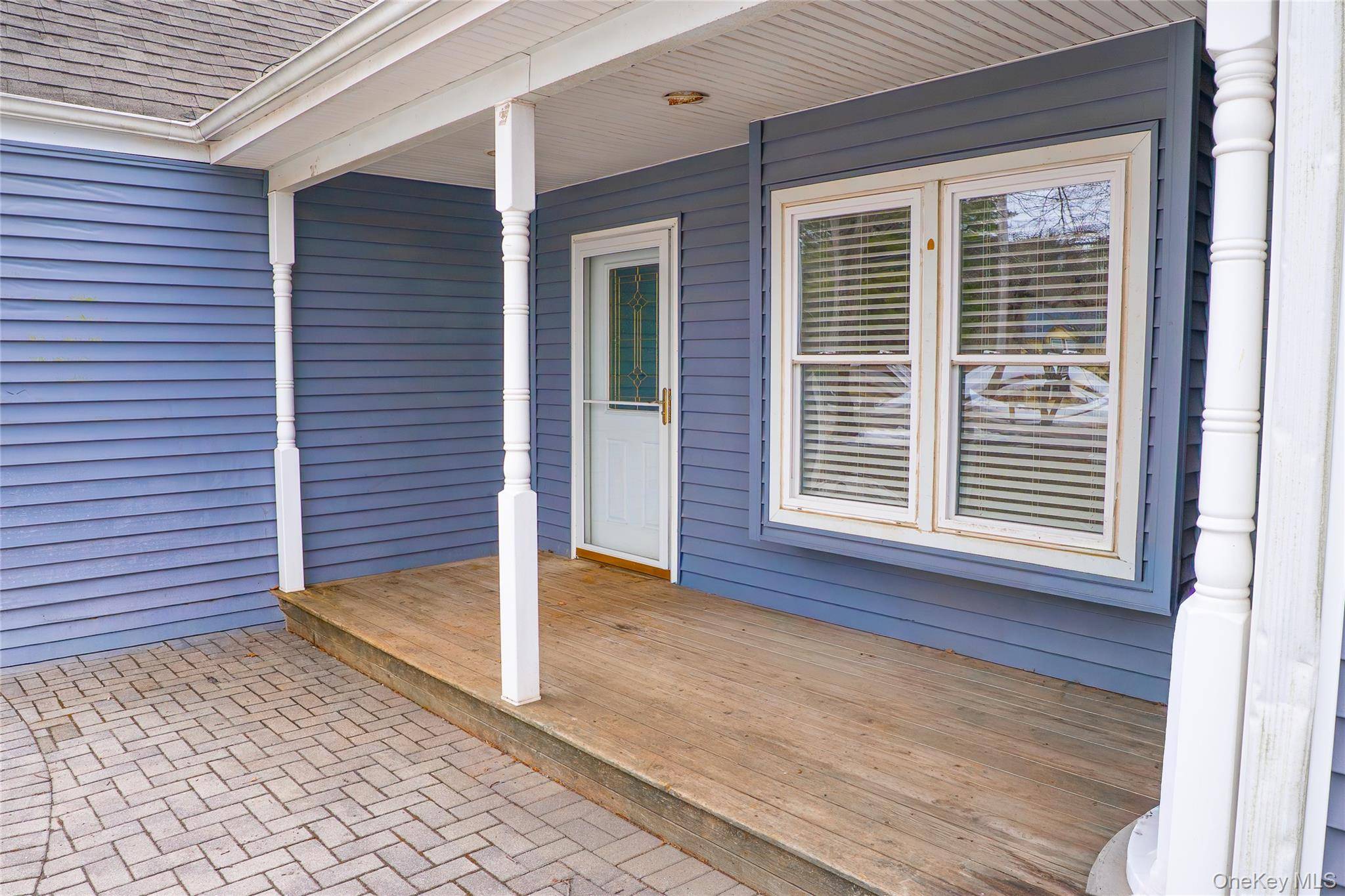 160 Pennsylvania AVE, Medford, NY 11763