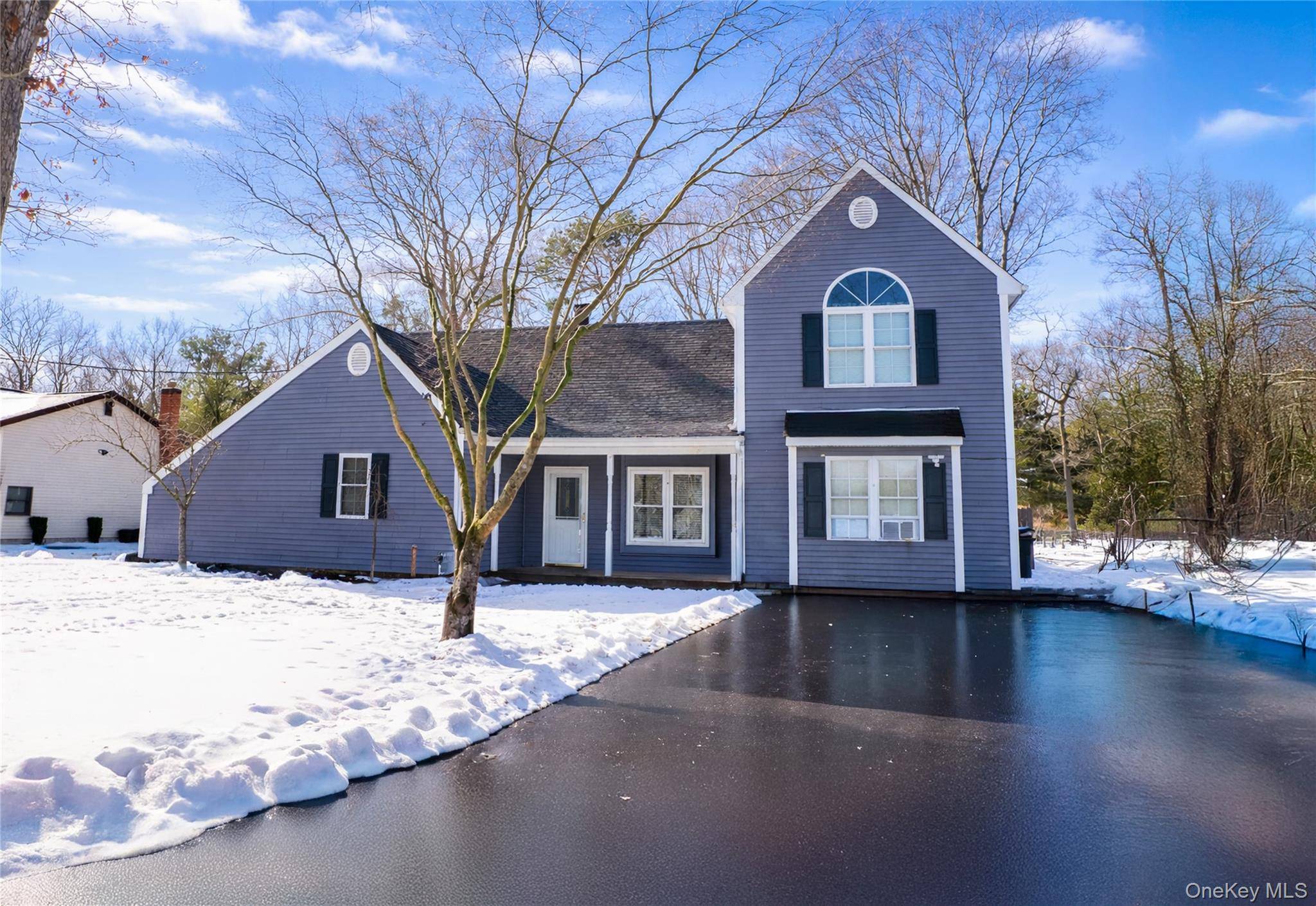160 Pennsylvania AVE, Medford, NY 11763