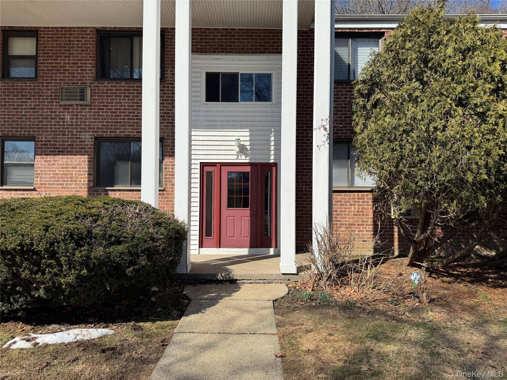 25 Lawrence DR #A, White Plains, NY 10603