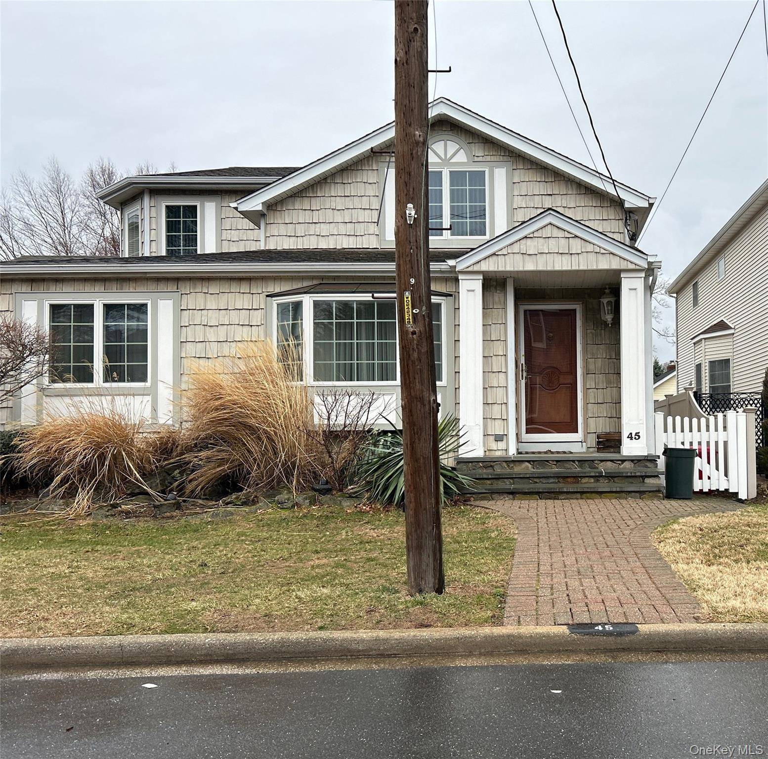 45 Richard AVE, North Merrick, NY 11566