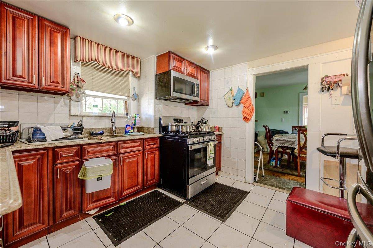 14019 Foch BLVD, Jamaica, NY 11436
