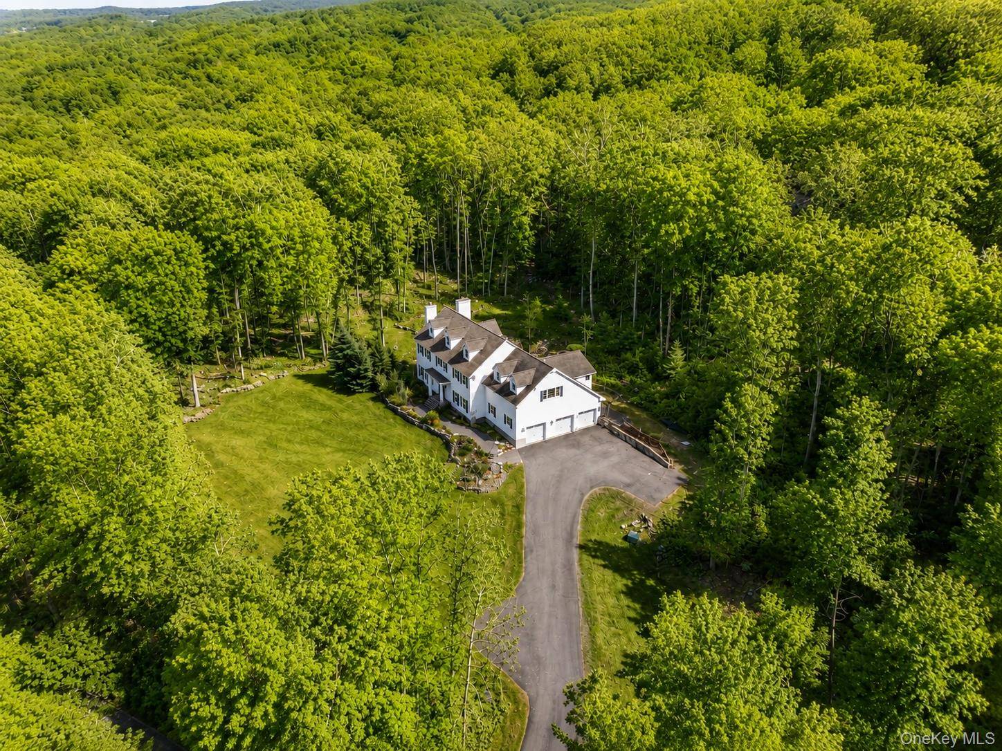 580 Oscawana Lake RD, Putnam Valley, NY 10579