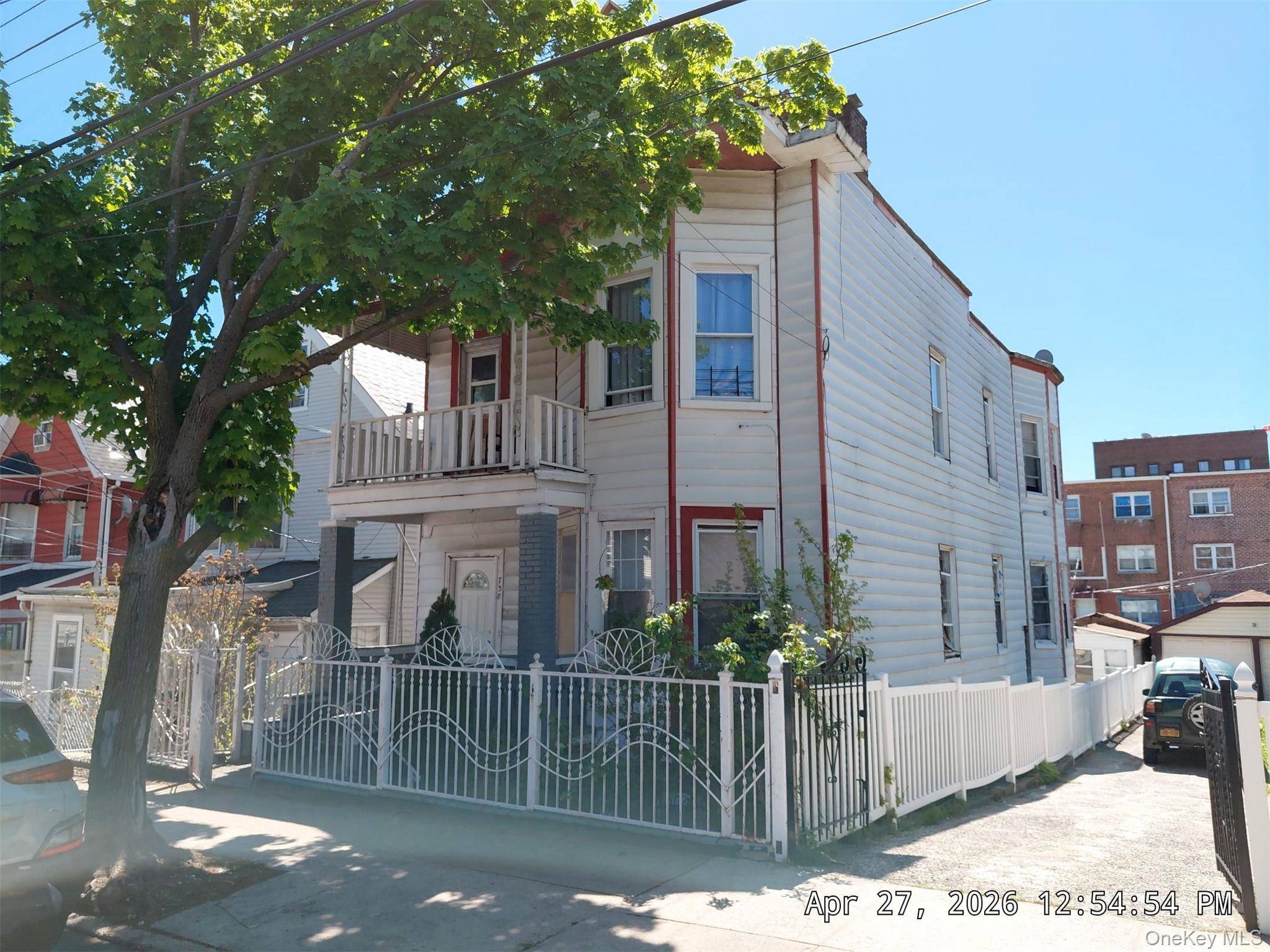 738 E 229th ST, Bronx, NY 10466