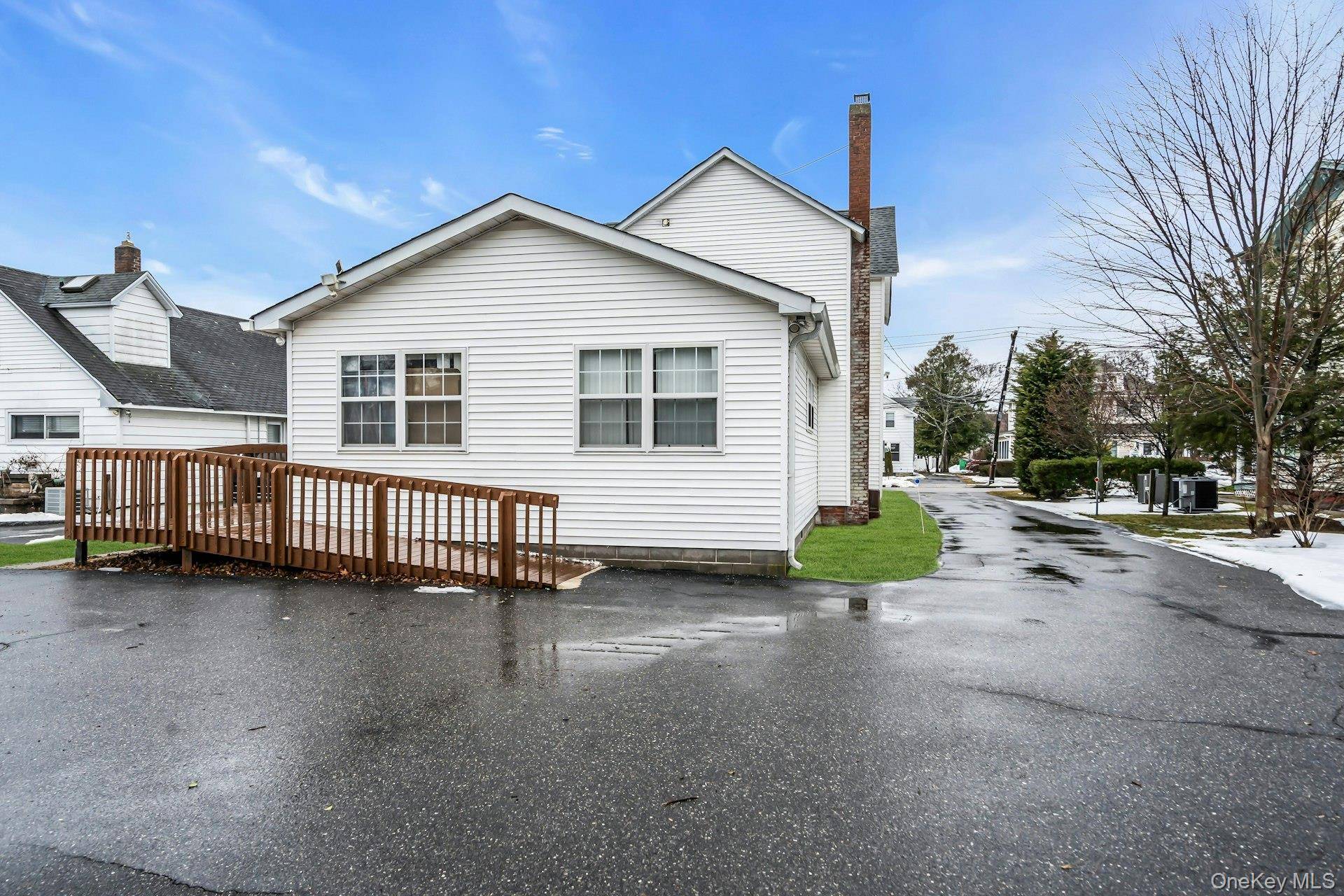 127 N Ocean AVE, Patchogue, NY 11772