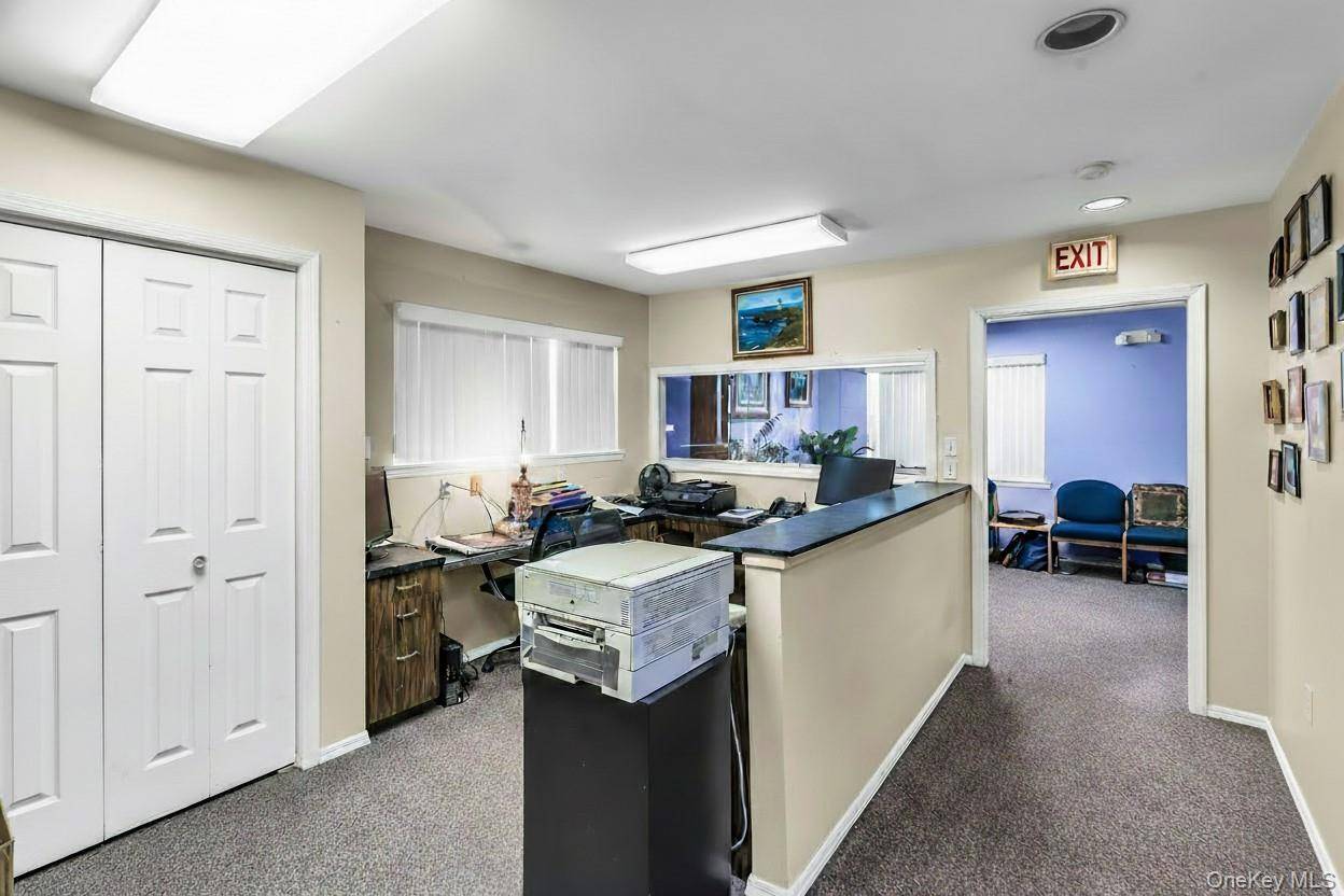 127 N Ocean AVE, Patchogue, NY 11772