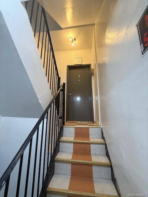 686 Fairview AVE, Ridgewood, NY 11385