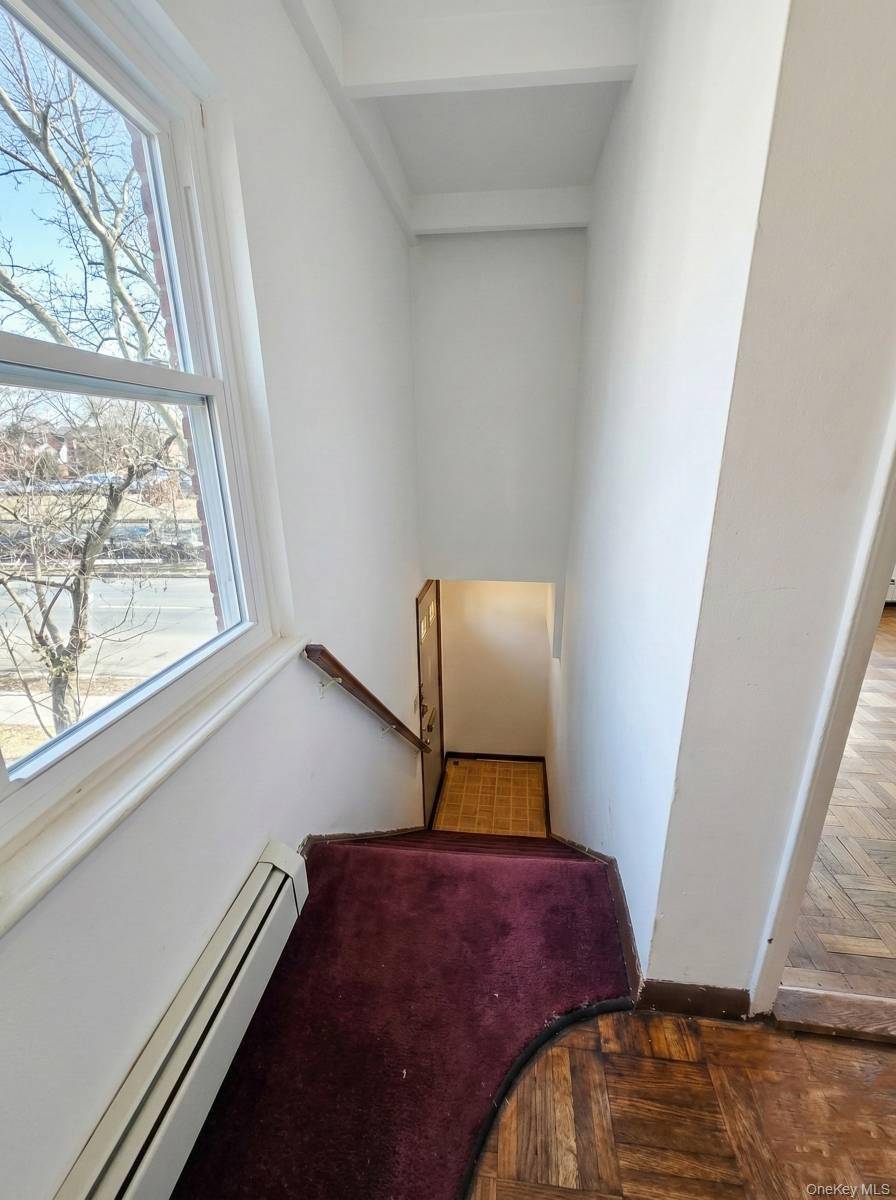 144-37 Grand Central Pkwy #74E, Briarwood, NY 11435