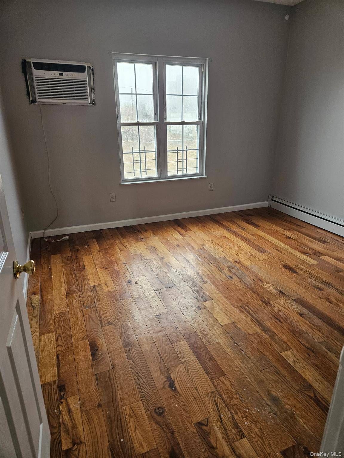 484 Beach 44th ST, Far Rockaway, NY 11691