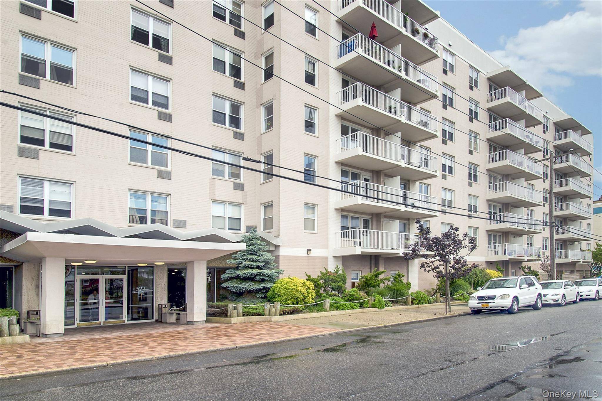 522 Shore Road #2AA, Long Beach, NY 11561