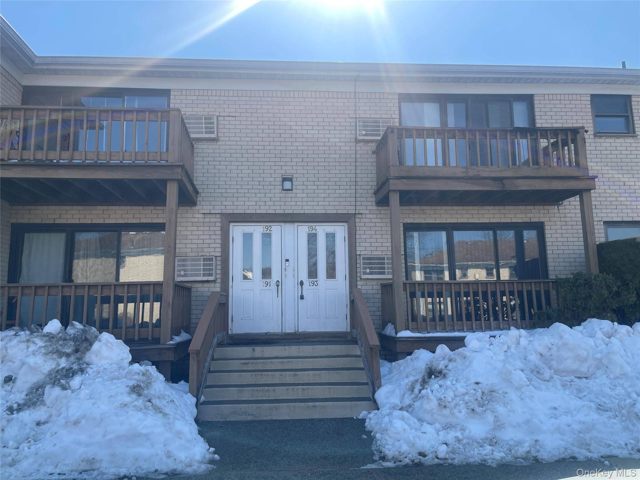 194 Sneden PL #194, Spring Valley, NY 10977