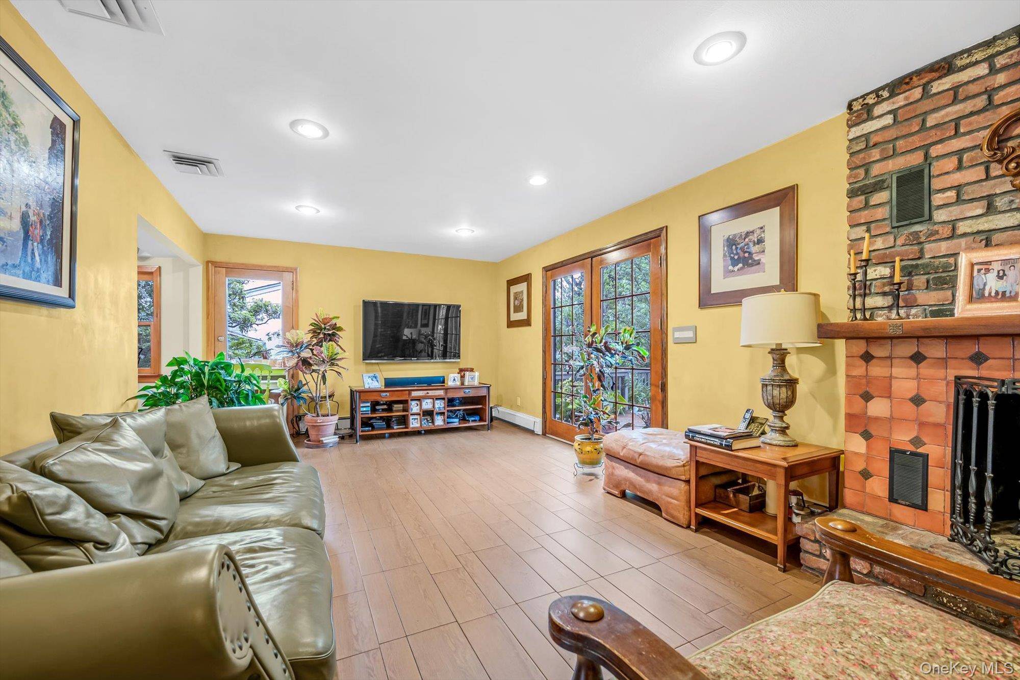 740 Kearny DR, North Woodmere, NY 11581