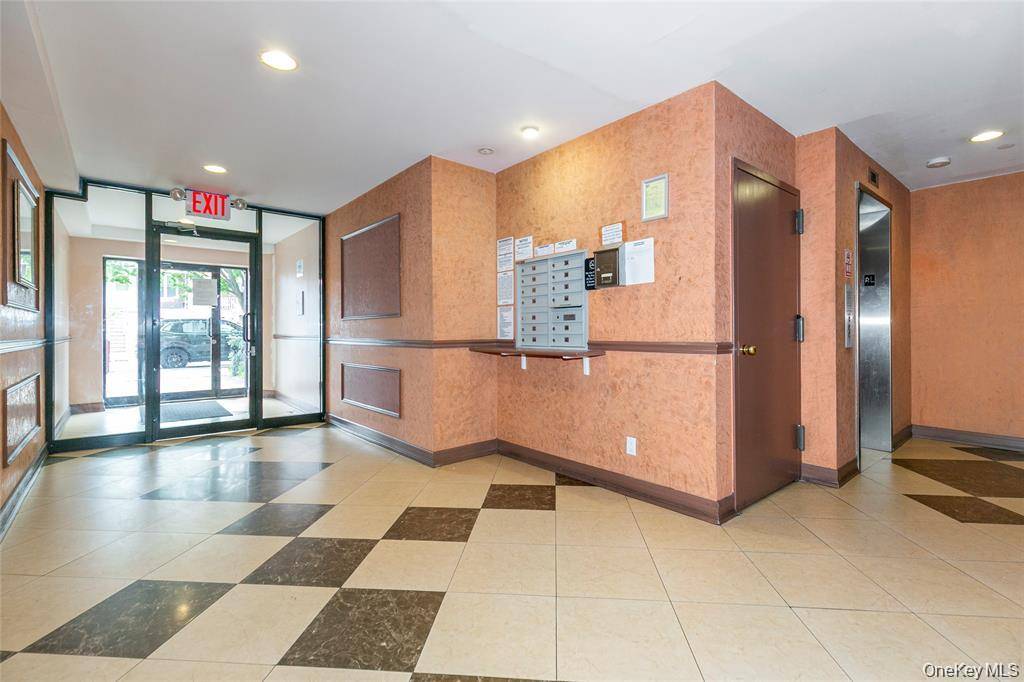 108-27 63rd AVE #3B, Forest Hills, NY 11375