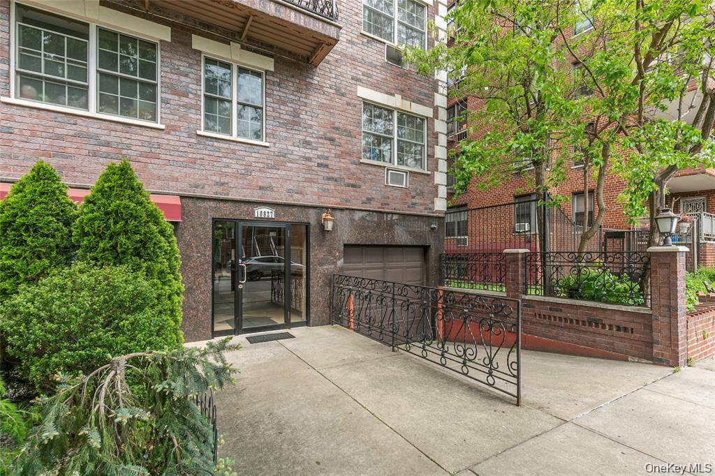 108-27 63rd AVE #3B, Forest Hills, NY 11375