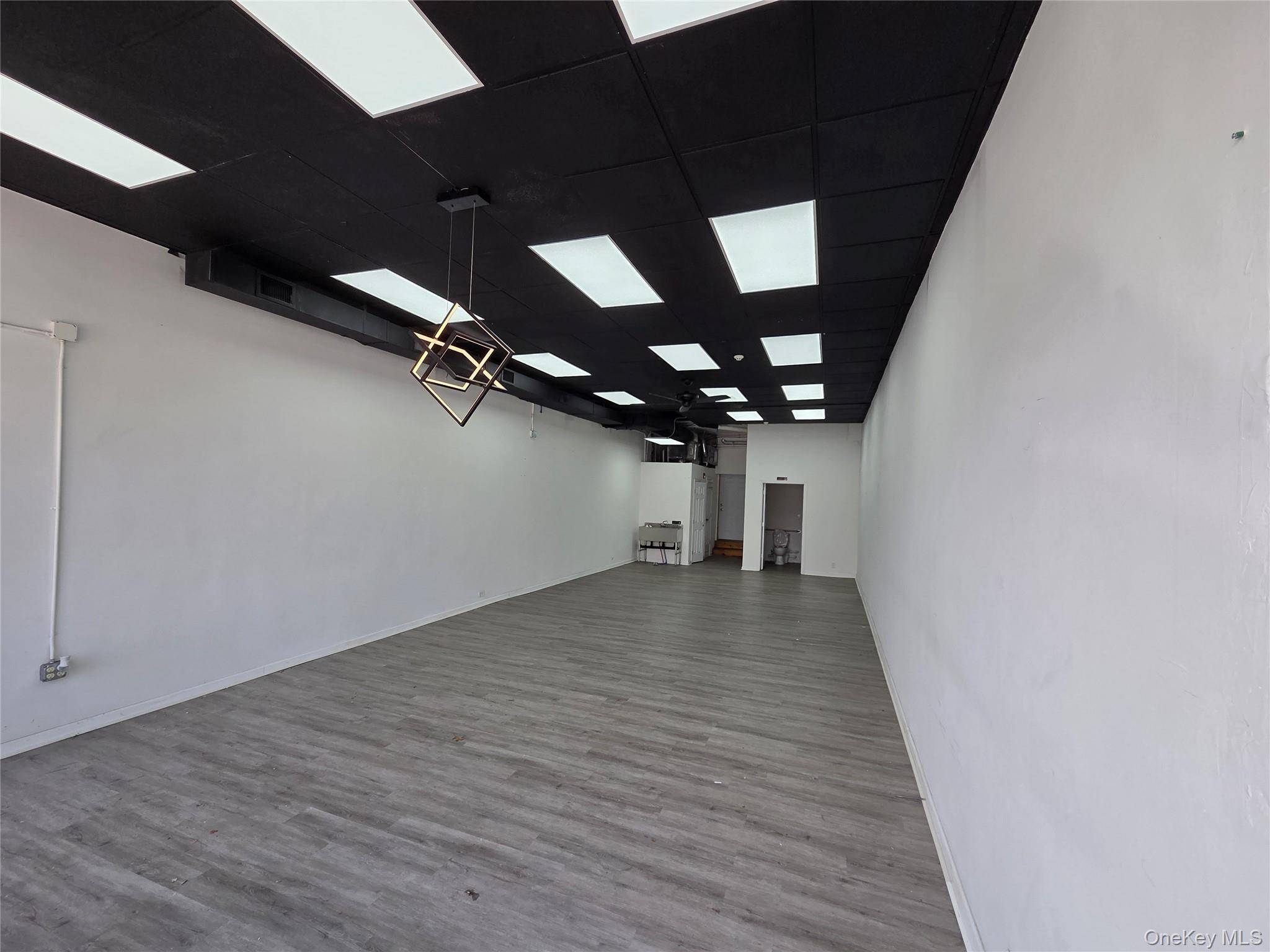 82 Route 303, Tappan, NY 10983