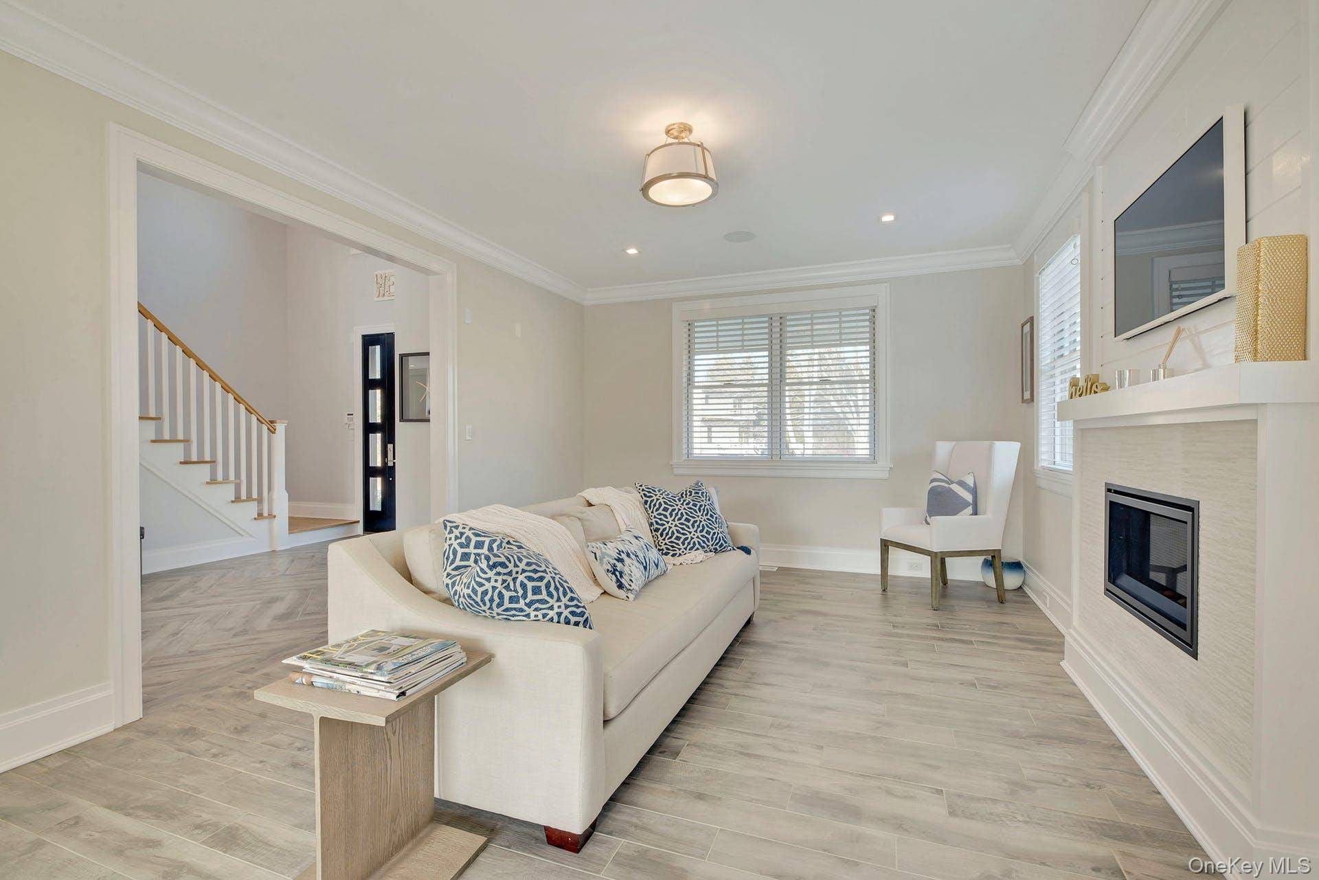 165 Marine PL, Greenport, NY 11944