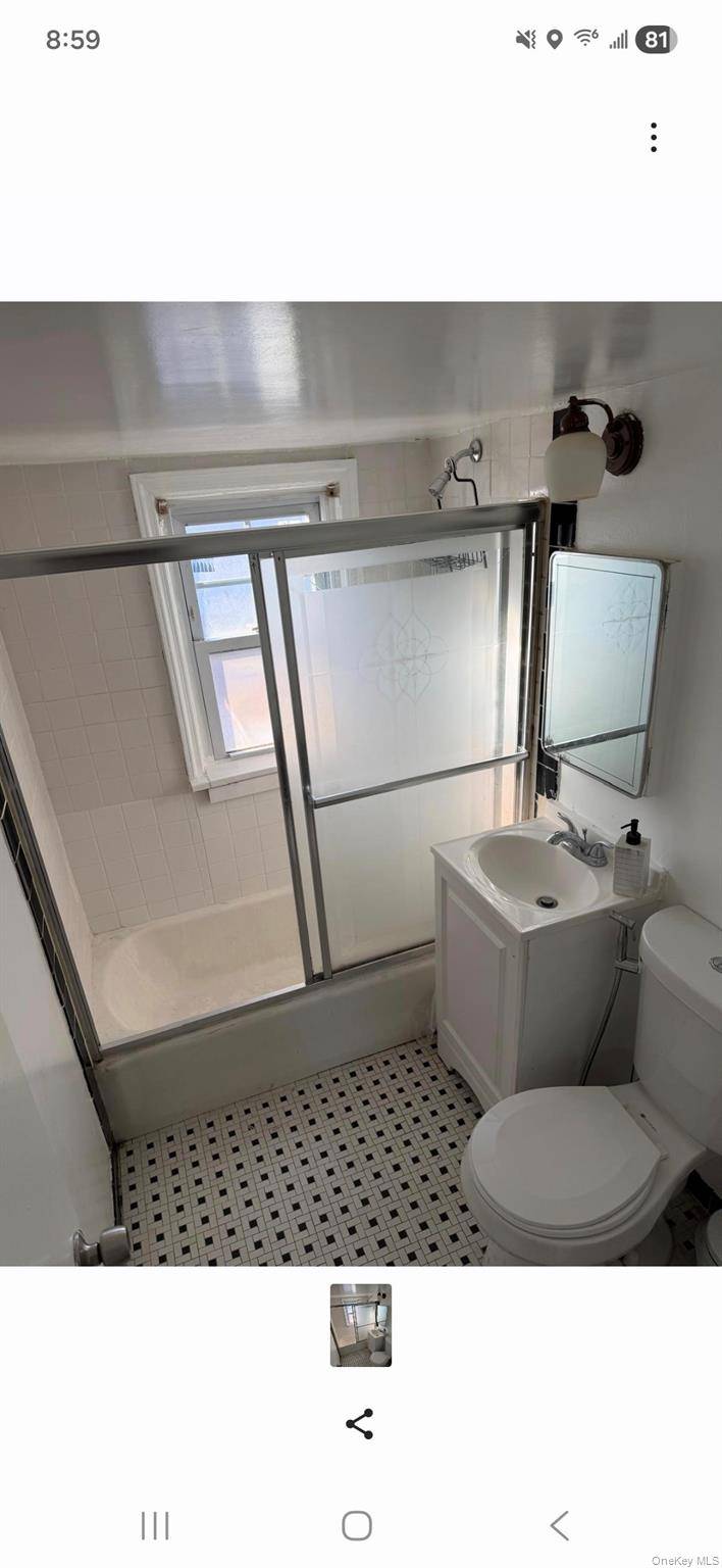 Address not disclosed, Valley Stream, NY 11580