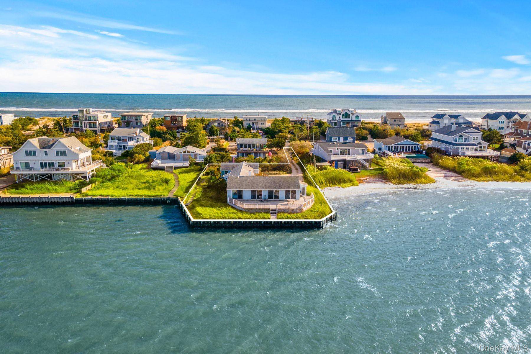 654A Dune RD, Westhampton Dunes, NY 11978
