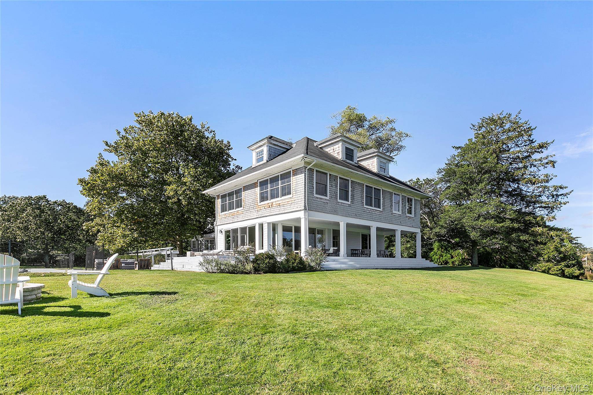 11 Bay RD, Quogue, NY 11959