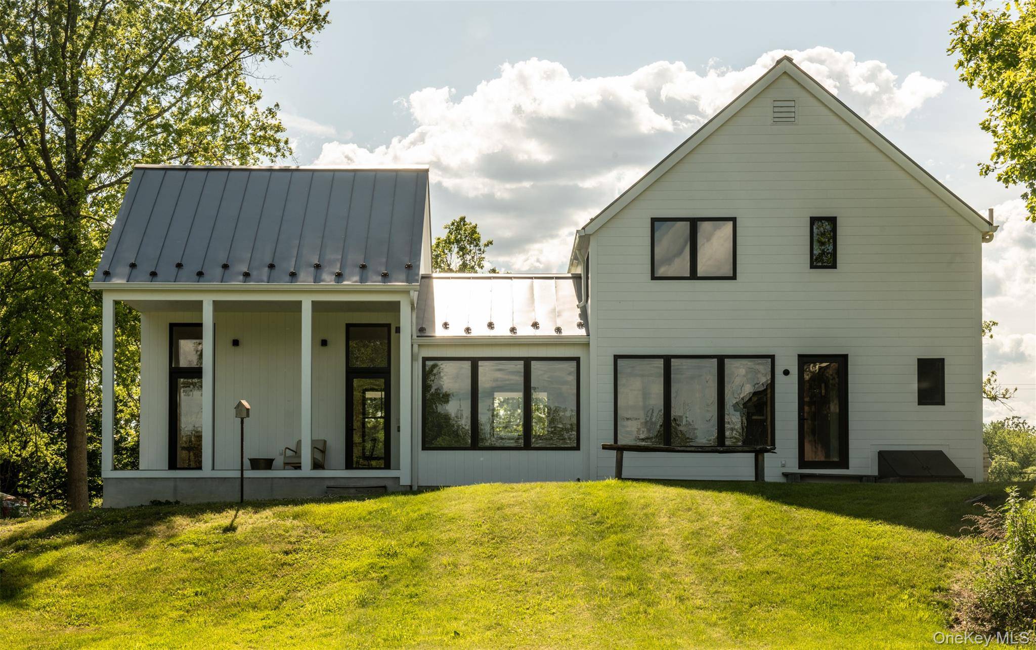251 Viewmont RD, Germantown, NY 12526