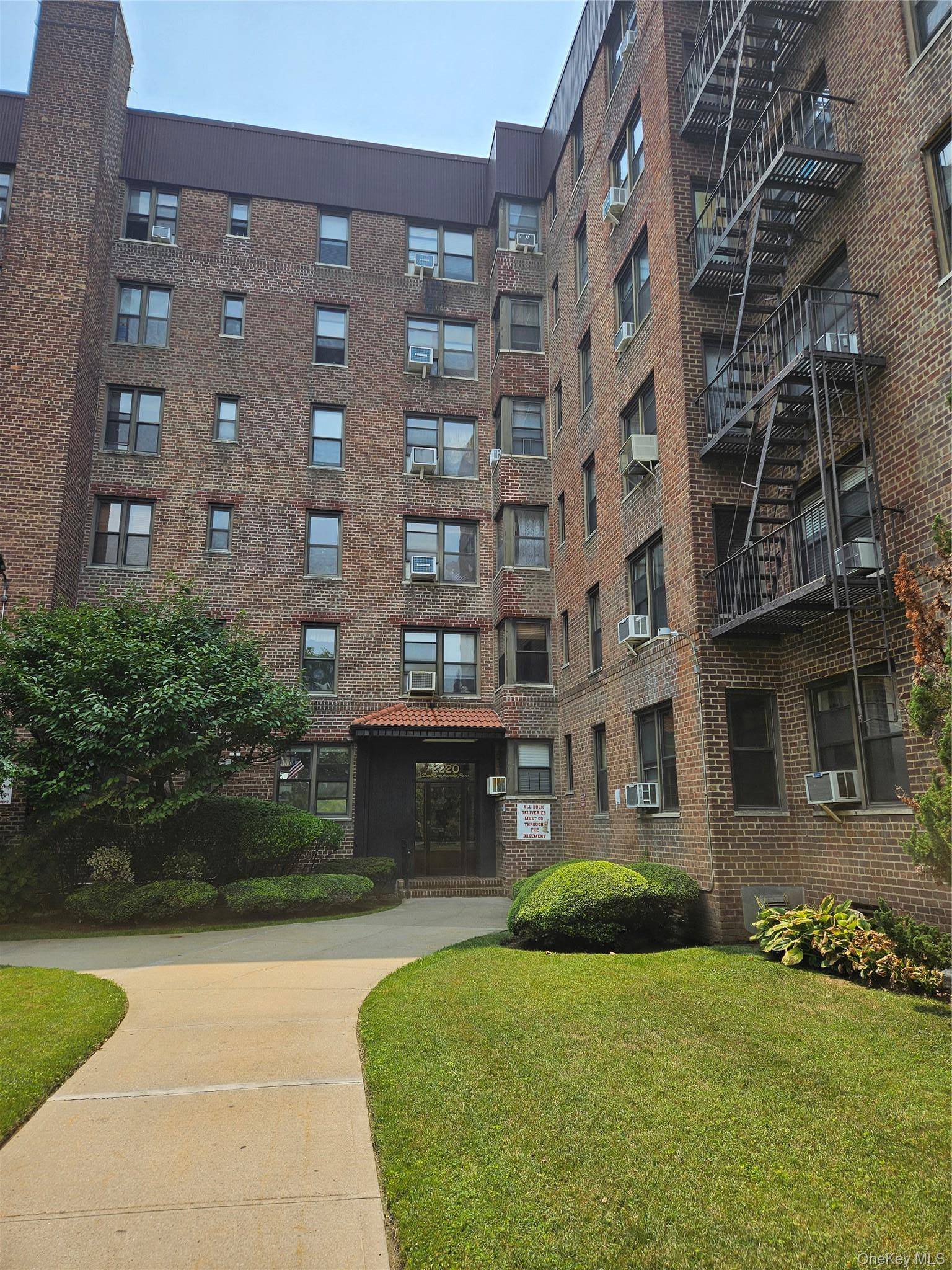 2220 Burnett ST #1G, Brooklyn, NY 11229
