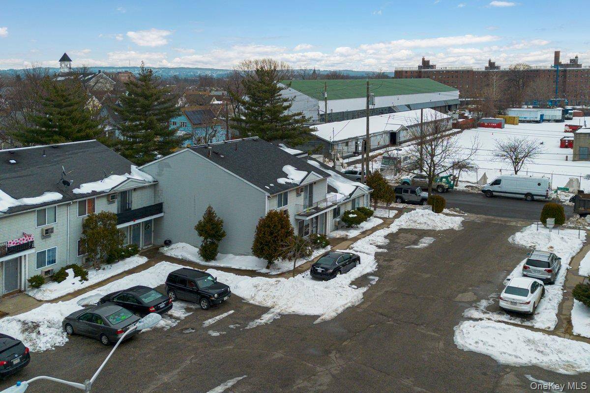 15 Davidson CT, Staten Island, NY 10303