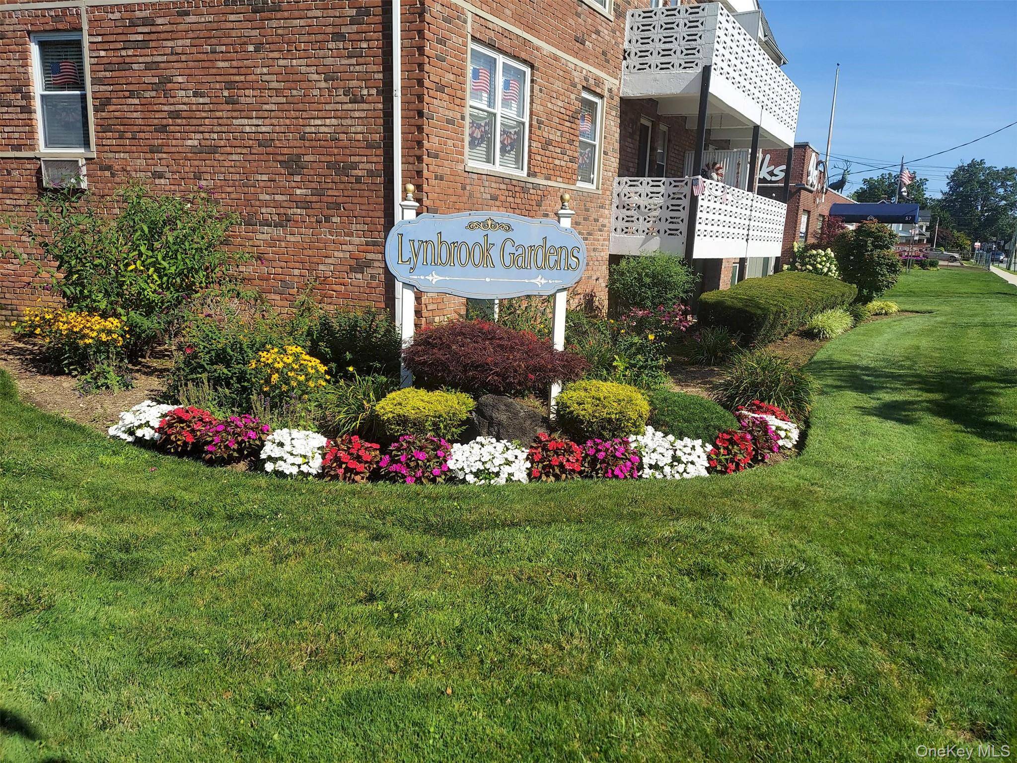 30 Daley PL #136, Lynbrook, NY 11563