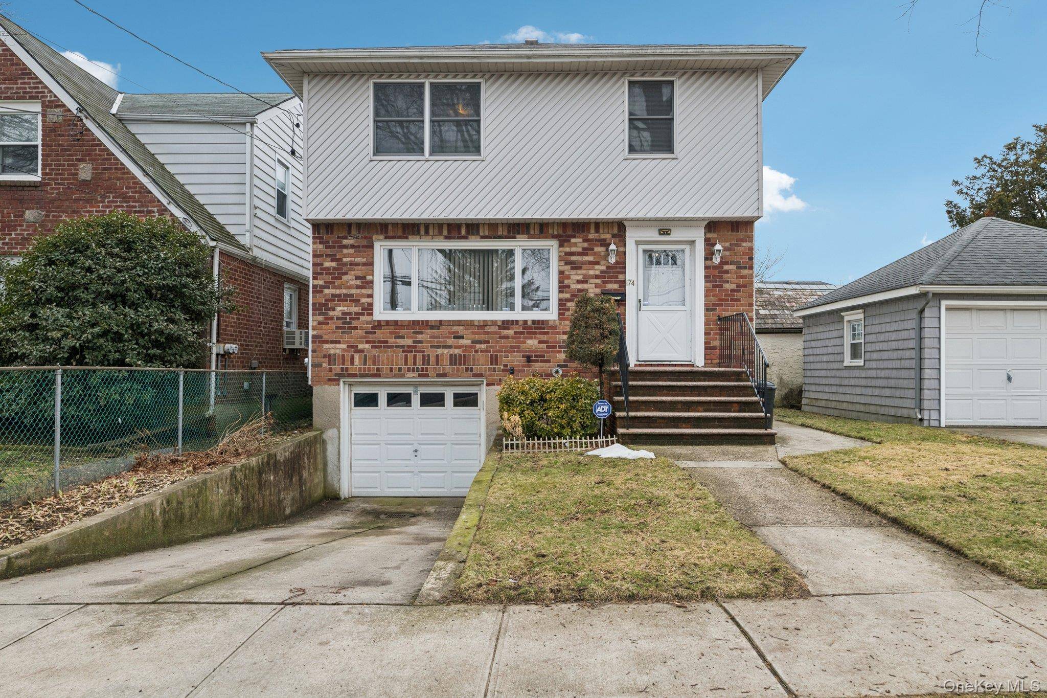 174 Bellmore ST, Floral Park, NY 11001