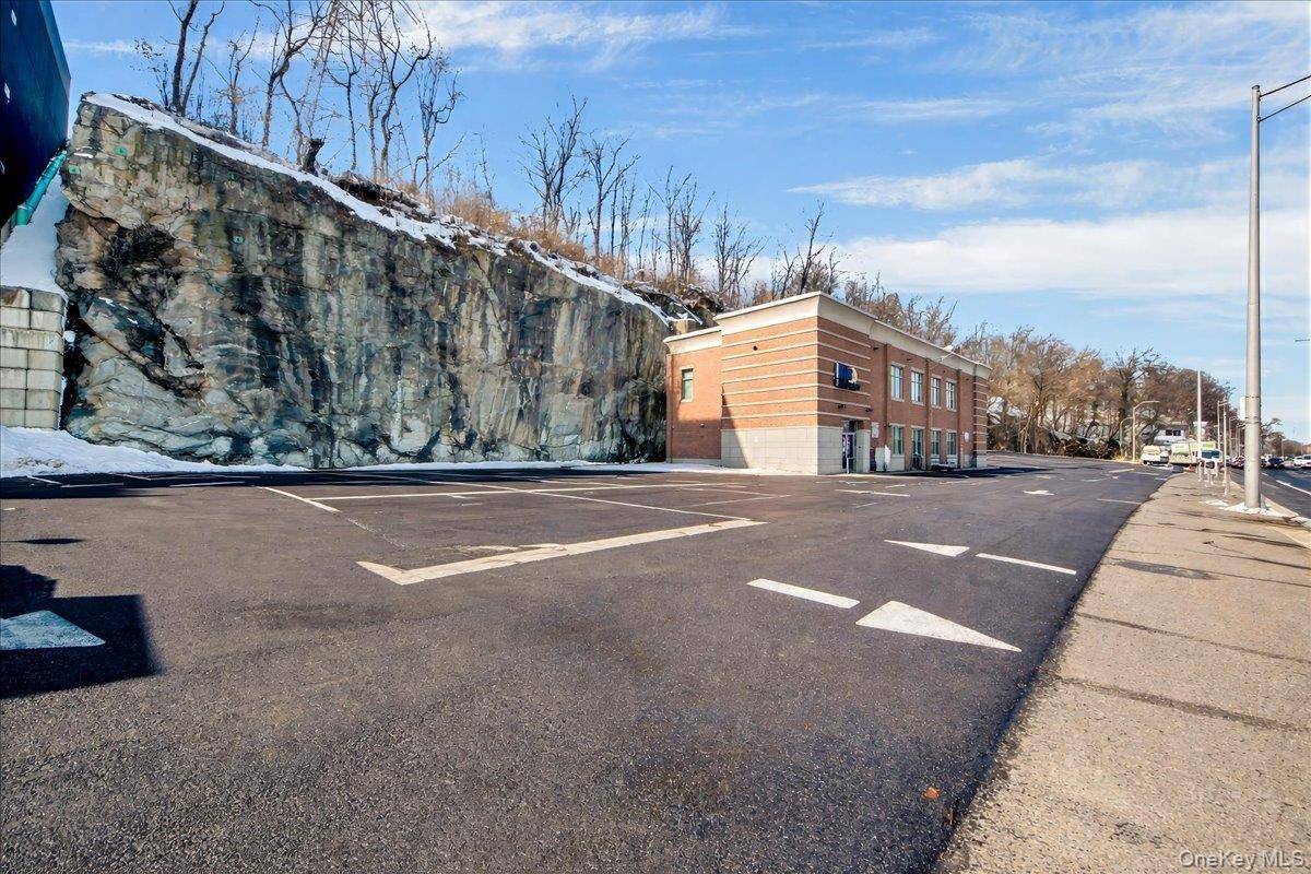 1981 Central Park AVE, Yonkers, NY 10710