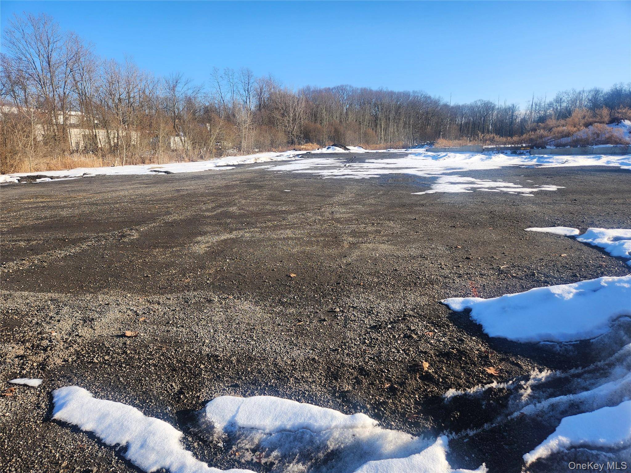 23 Little Brook LN, Newburgh, NY 12550