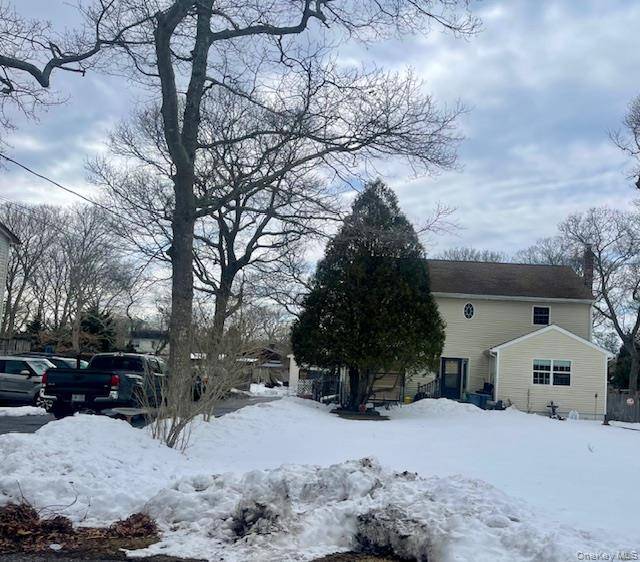 120 Stackyard DR, Mastic Beach, NY 11951