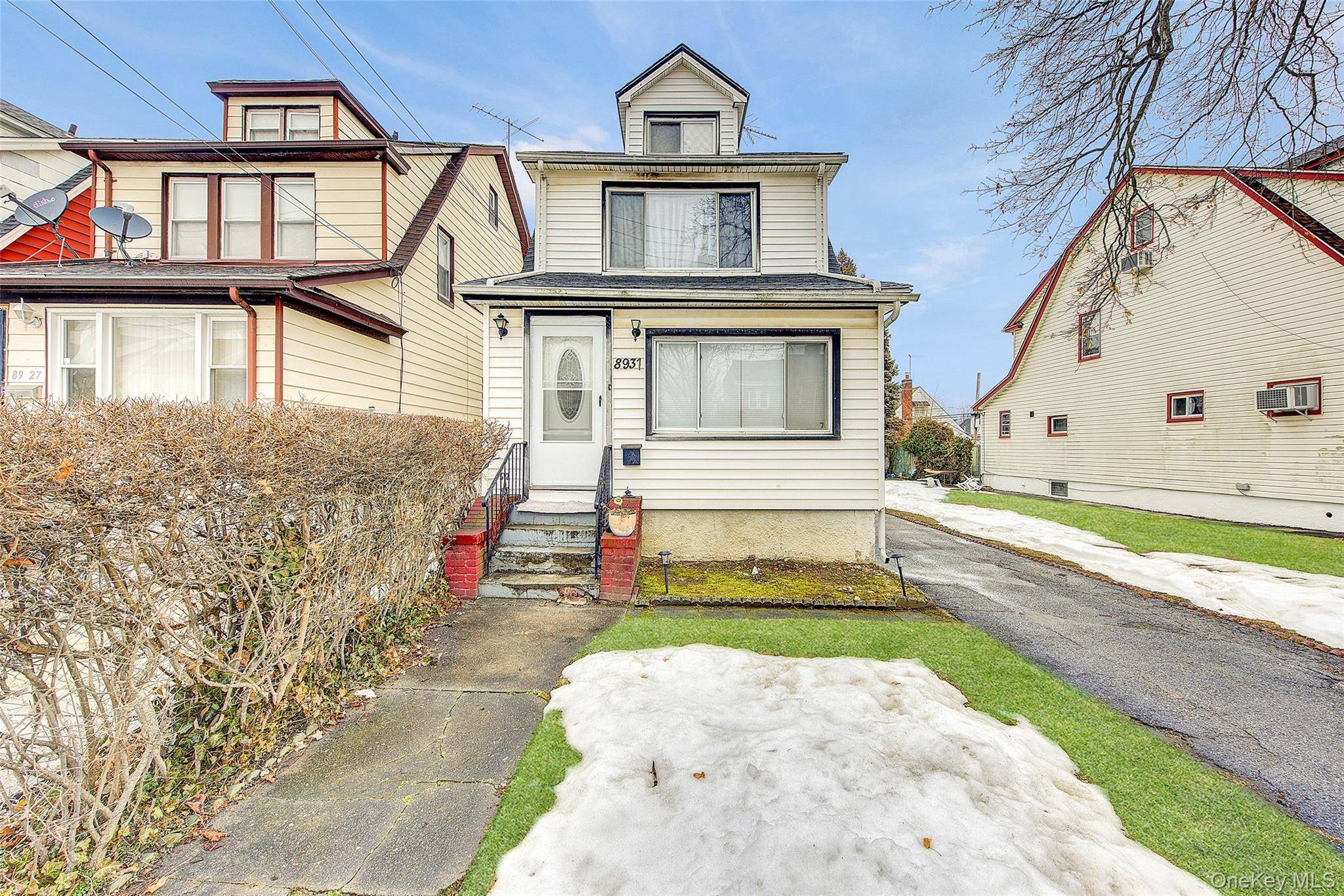 8931 220th ST, Queens Village, NY 11427