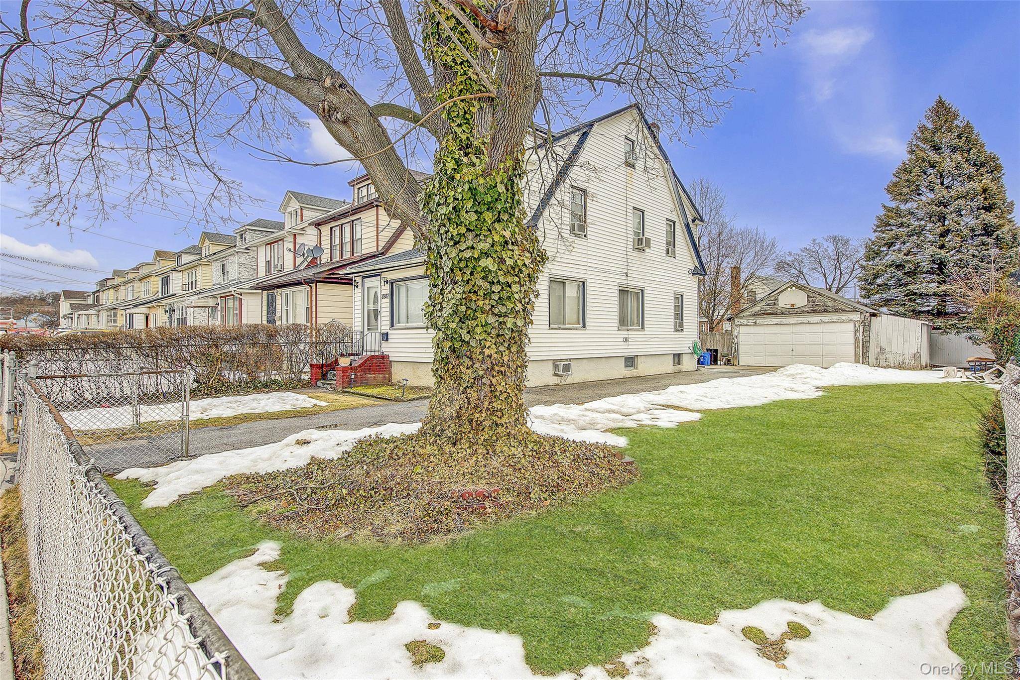 8931 220th ST, Queens Village, NY 11427