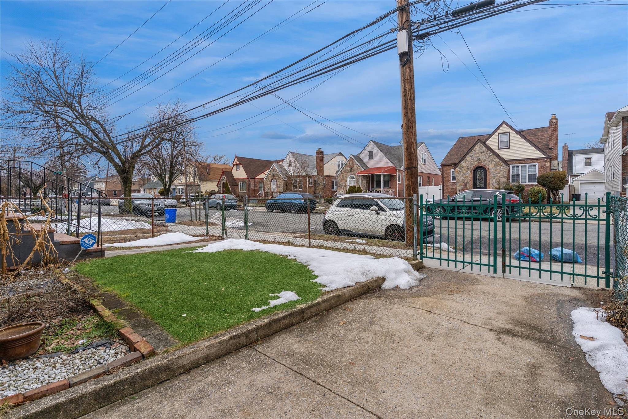 182-26 143rd AVE, Springfield Gardens, NY 11413