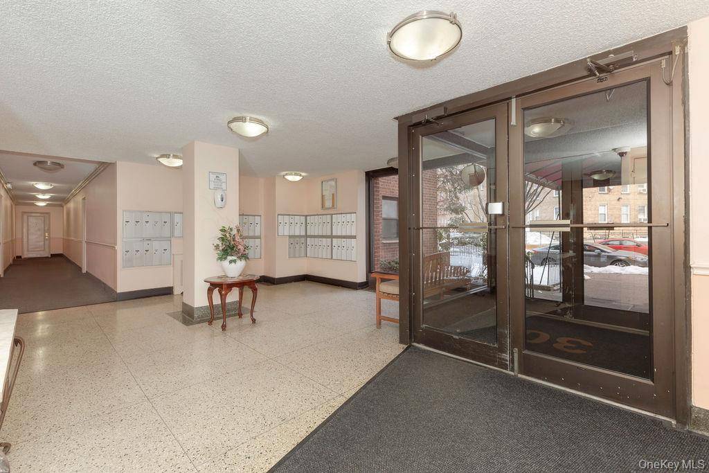 30 Fleetwood AVE #5G, Mount Vernon, NY 10552