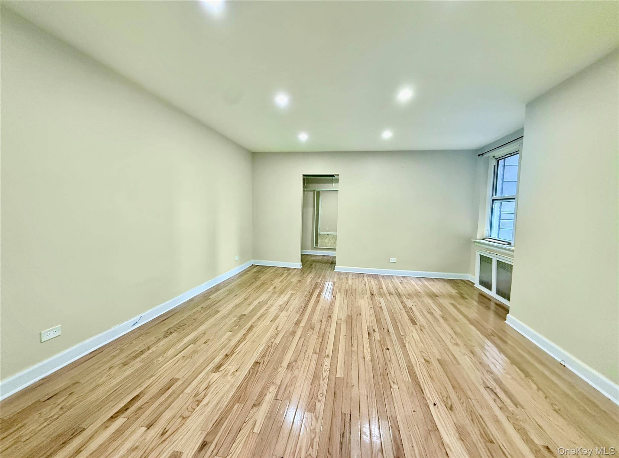 144-35 Sanford AVE #2C, Flushing, NY 11355