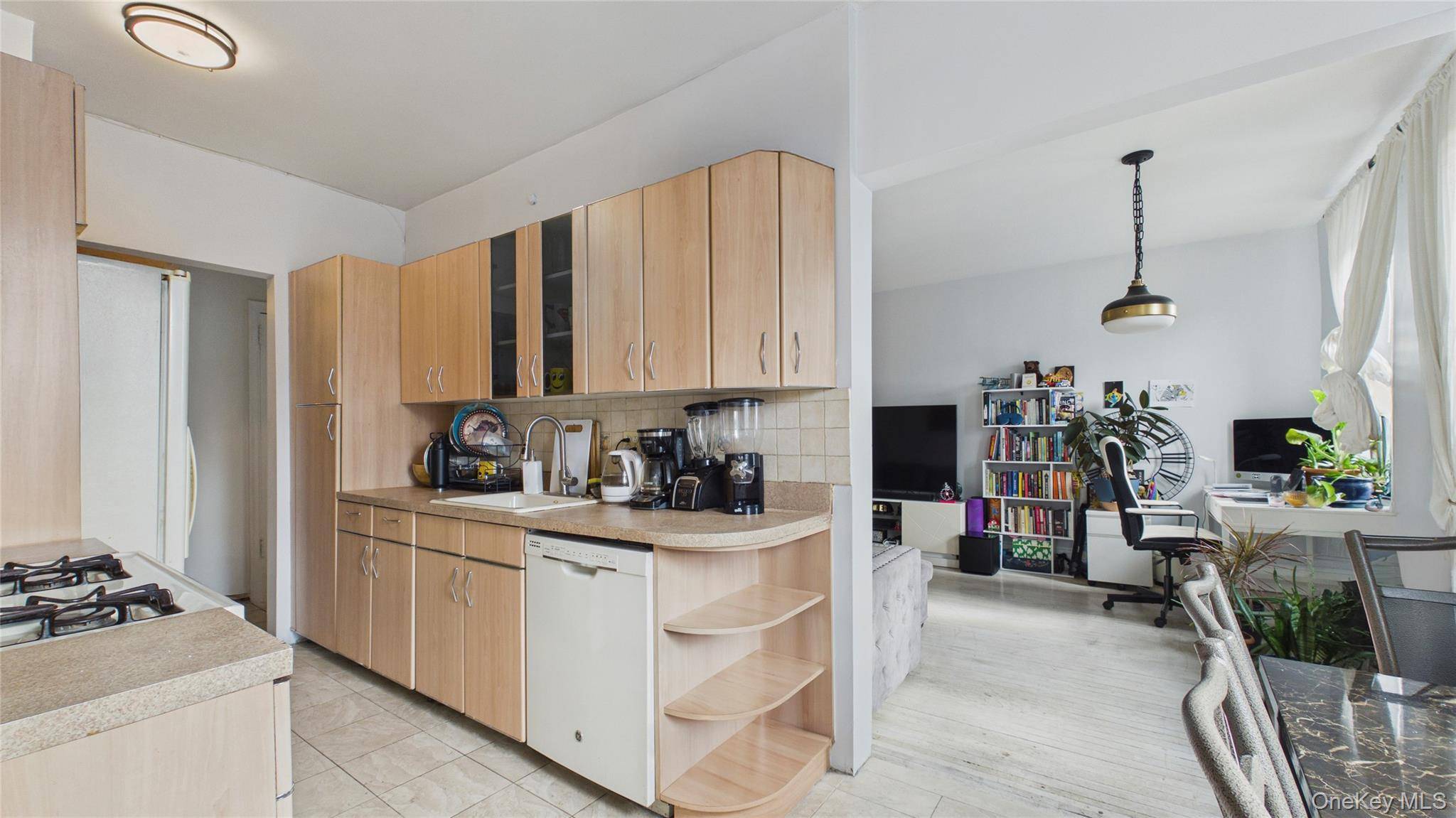 3564 89th ST #5C, Jackson Heights, NY 11372