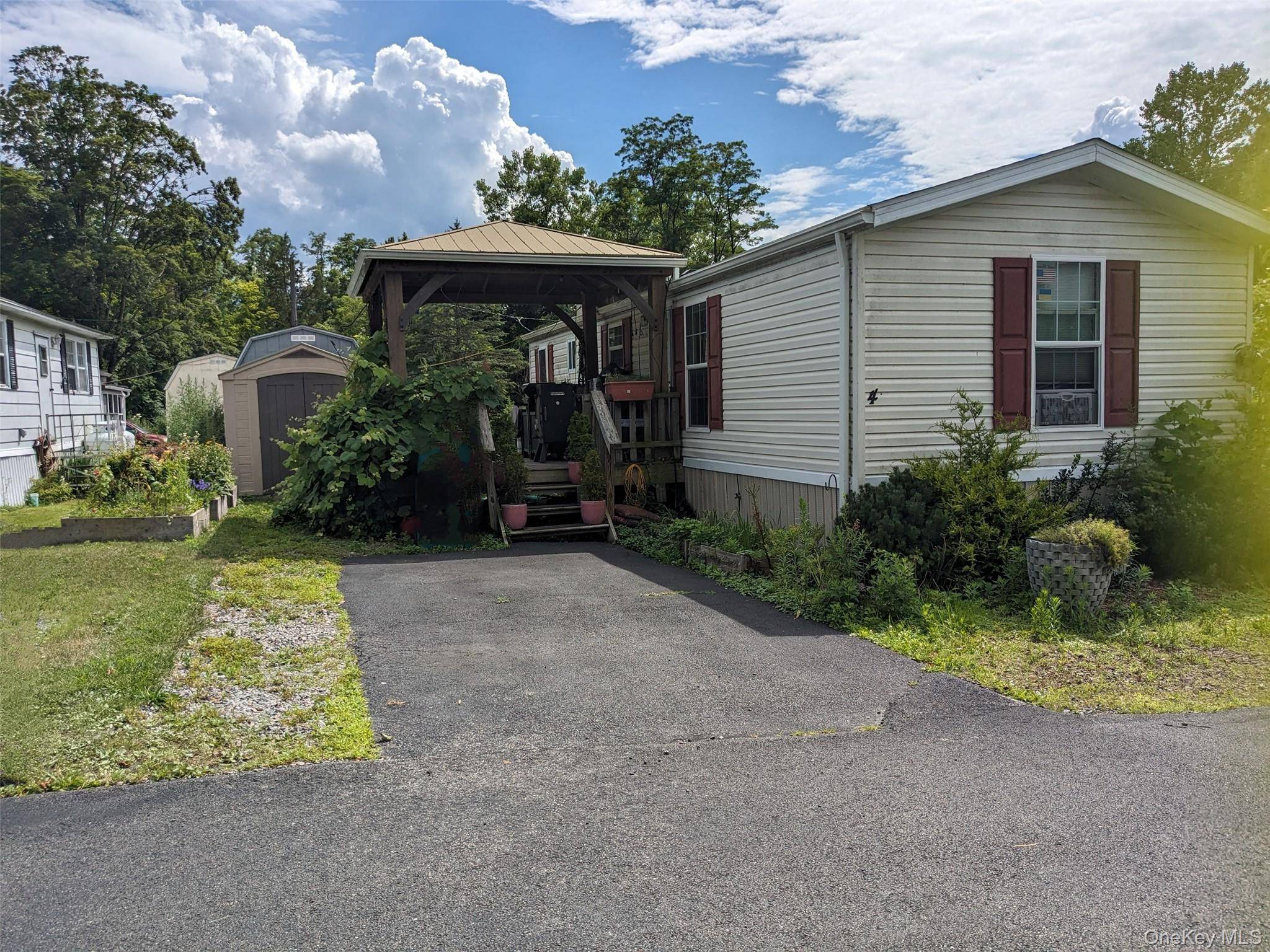 4 Treeline CIR #4, Cold Spring, NY 10516