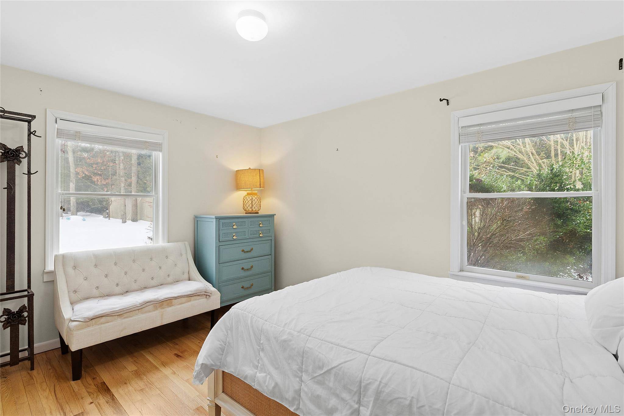 11 Valley ST, East Hampton, NY 11937
