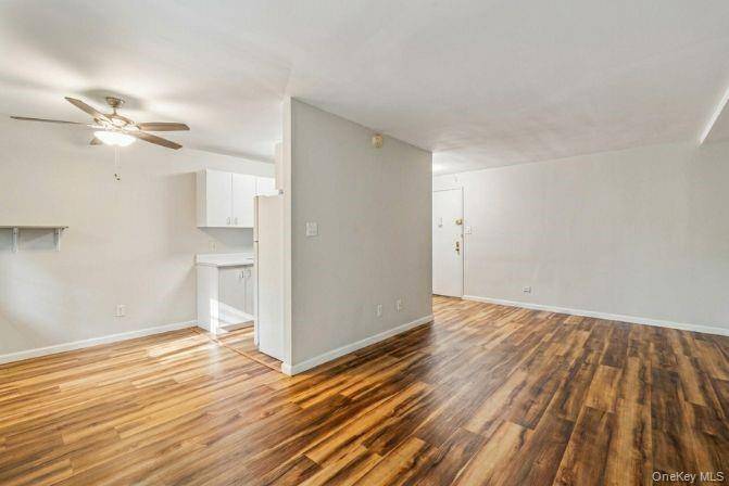 42-40 Bowne ST #1F, Flushing, NY 11355
