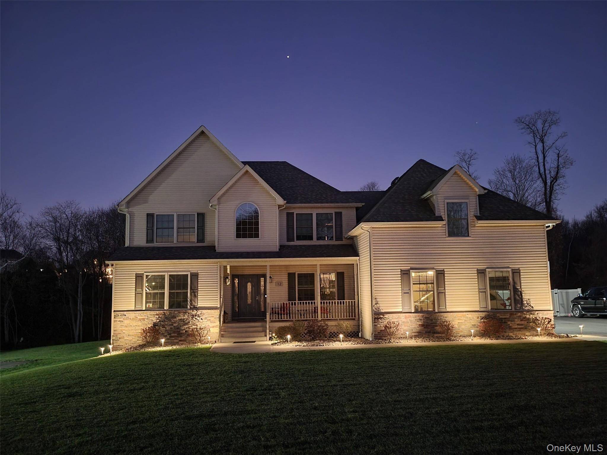 12 Callaway DR, Monroe, NY 10950