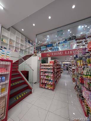 40-48 Main ST #M, Flushing, NY 11354
