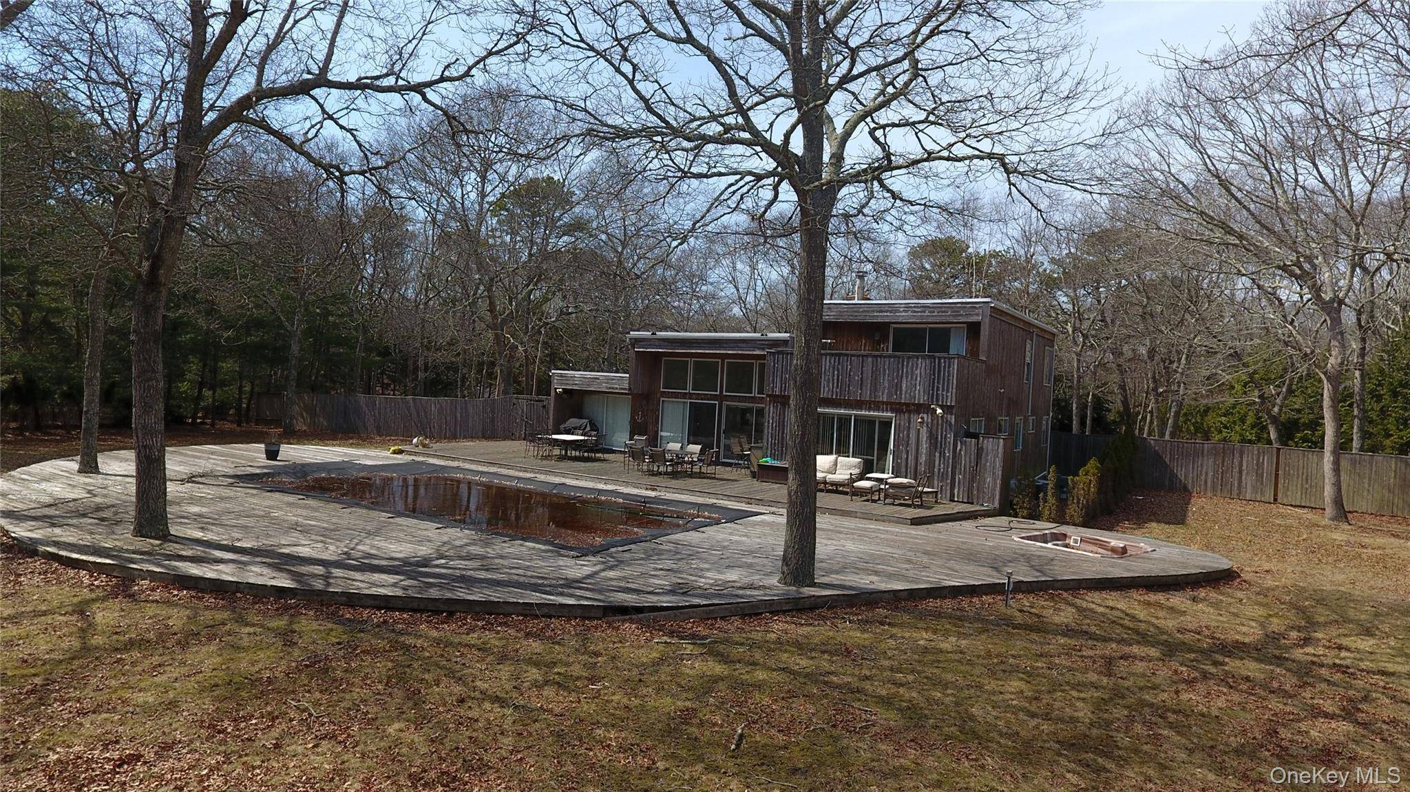 19 Fox Hollow DR, East Quogue, NY 11942
