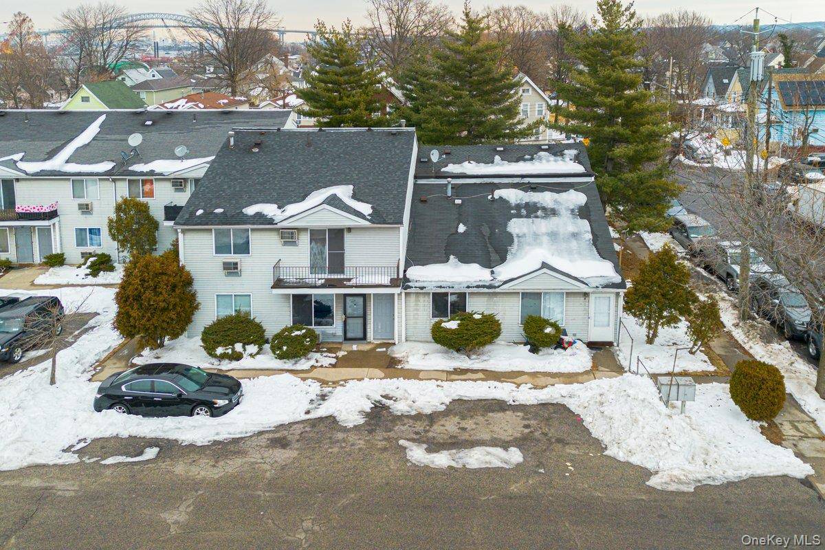 15 Davidson CT, Staten Island, NY 10303