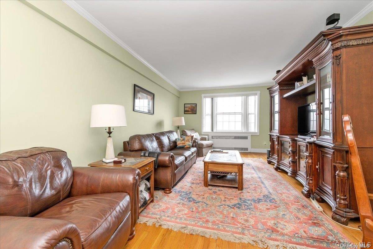 175-06 Devonshire RD #6O, Jamaica Estates, NY 11432