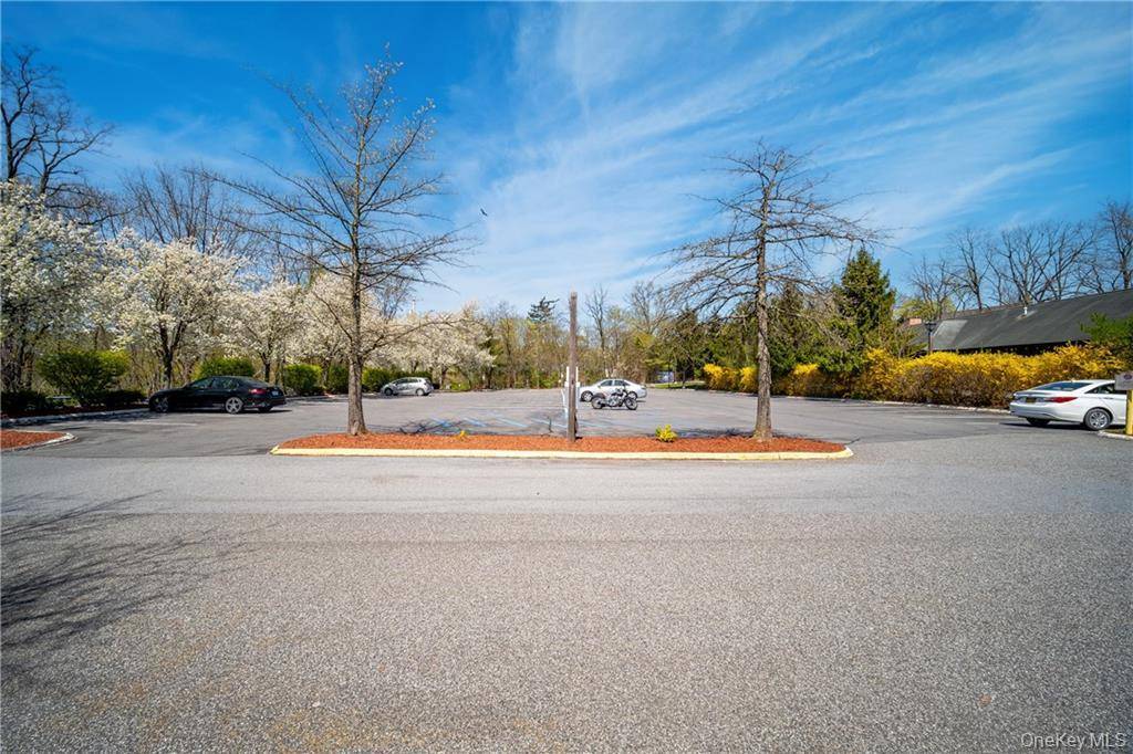 3 Main ST, New Paltz, NY 12561
