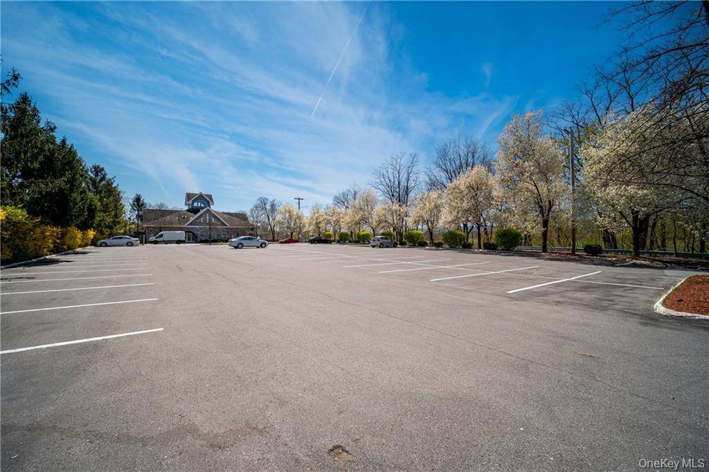 3 Main ST, New Paltz, NY 12561