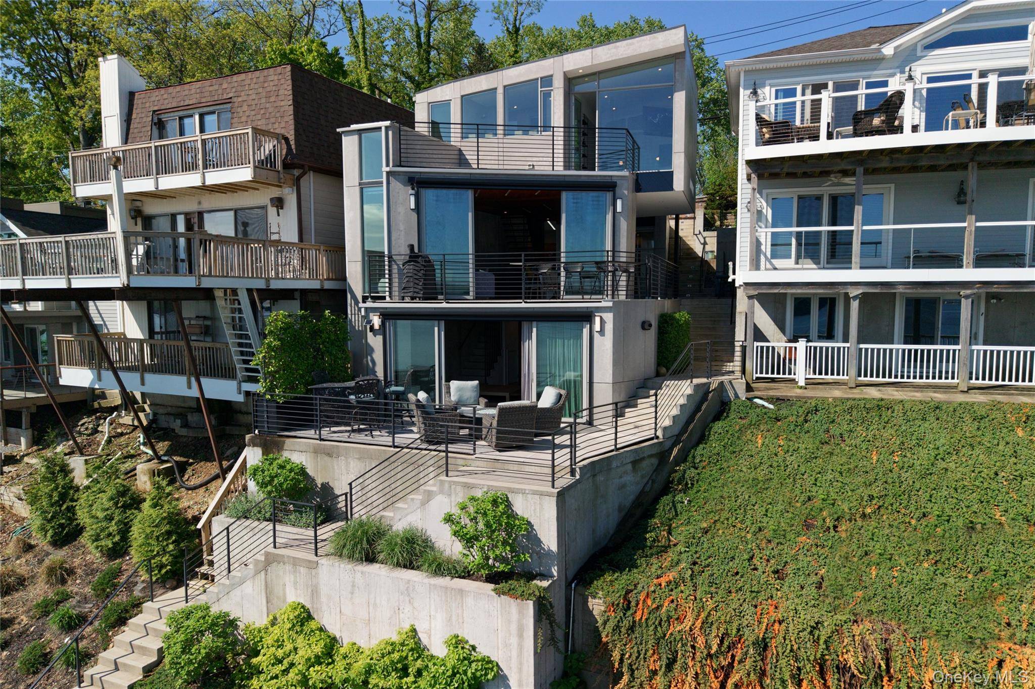 75-34 West Shore RD #34, Port Washington, NY 11050