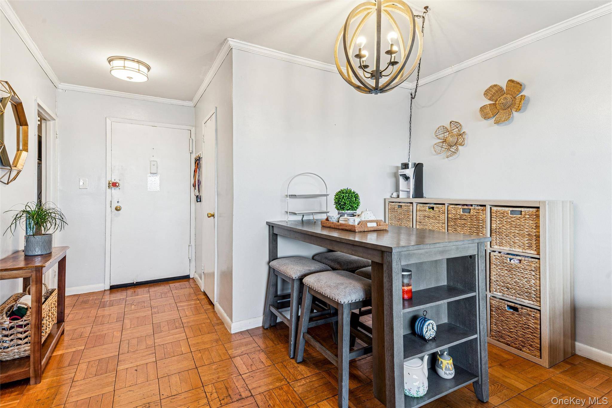 10230 66 RD #15G, Forest Hills, NY 11375