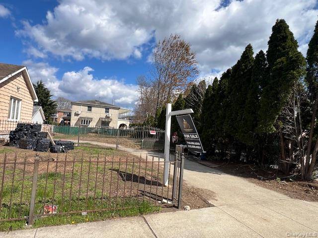 146-43 Bayside AVE, Flushing, NY 11354